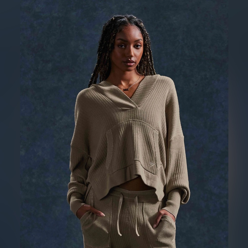 Gymshark pause knitwear sweater